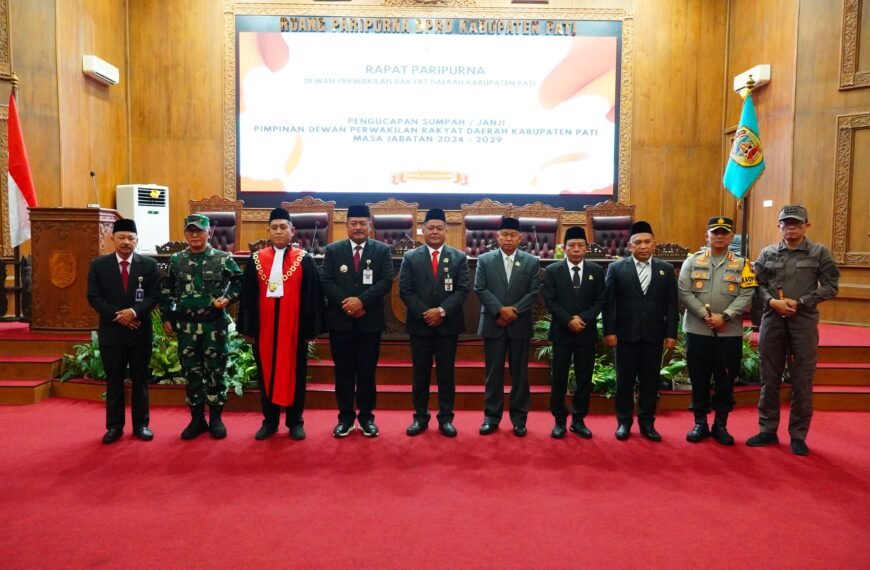 Ketua DPRD Pati Dilantik, PJ Bupati Pati Berikan Selamat Kepada Ketua Baru