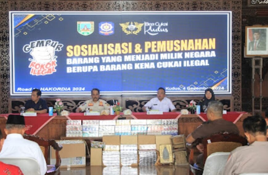5,64 Juta Batang Rokok Ilegal Senilai Rp 7,74 Miliar Hasil Penindakan Bea Cukai Kudus Dimusnahkan di Halaman Pendopo Kabupaten Kudus