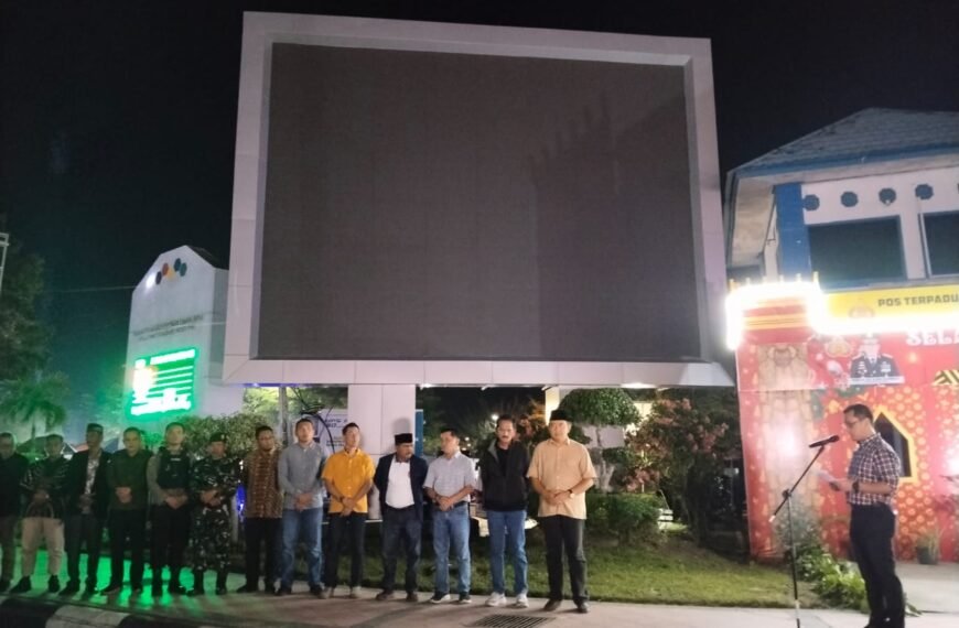 DPRD Kobar Hadir Dalam Peresmian Videotron Pertama di Bundaran Pancasila, Inovasi Baru Sambut Tahun 2025