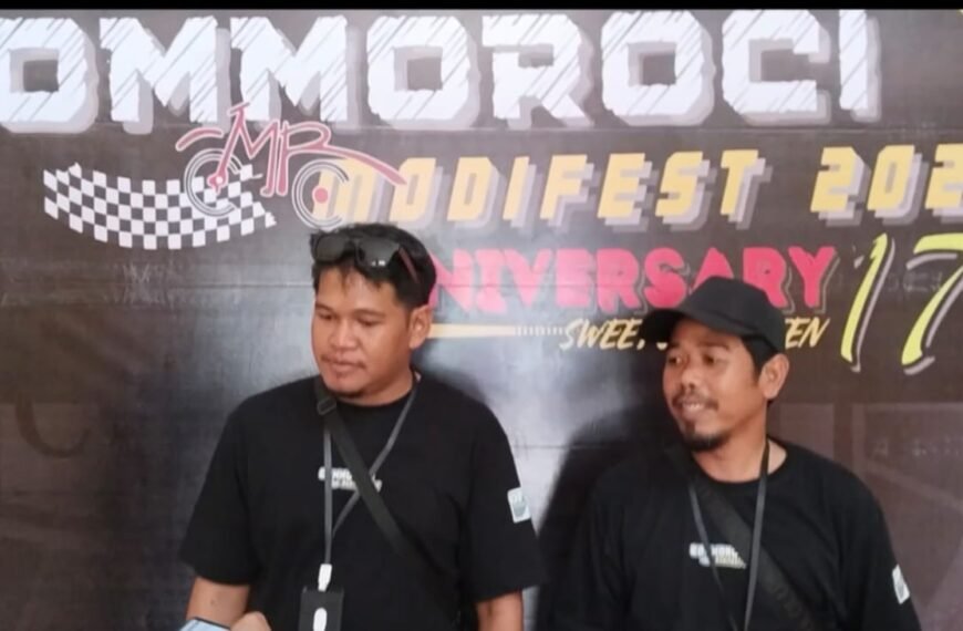 Kontes Sepeda Motor Anniversary Ke 17 Commoroci Kobar