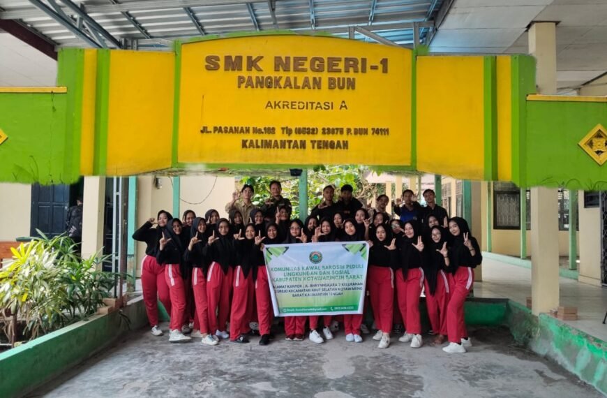 SMK 1 PANGKALAN BUN KEDATANGAN TAMU DARI KOMUNITAS KAWAL BAROSIH DAN JALUR LANGIT SOCIETY