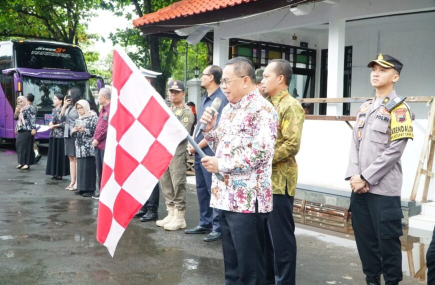 Pemkab Pati Berangkatkan 16 Unit Bus Untuk Program Mudik Gratis