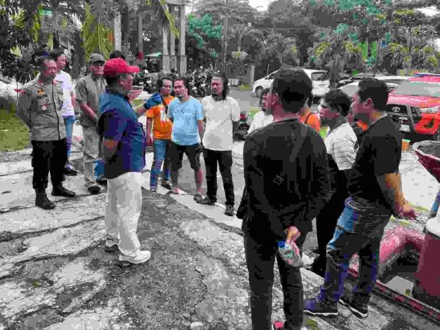 Pelaku Perusakan Balai Desa Langse Kini Jadi Buruan Polisi
