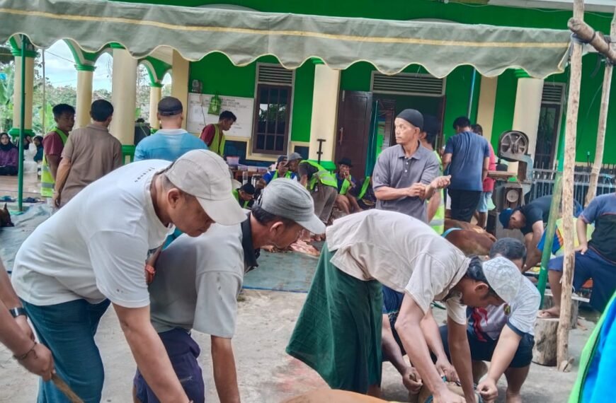 Penyembelihan Hewan Kurban di Mushola Baitul Muslimin Dilaksanakan pada Hari Kedua Iduladha