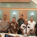 Selesai Audiensi Dengan Bupati dan Aktifis, Yayak Gundul Mengumumkan Membatalkan Aksinya pada&hellip;