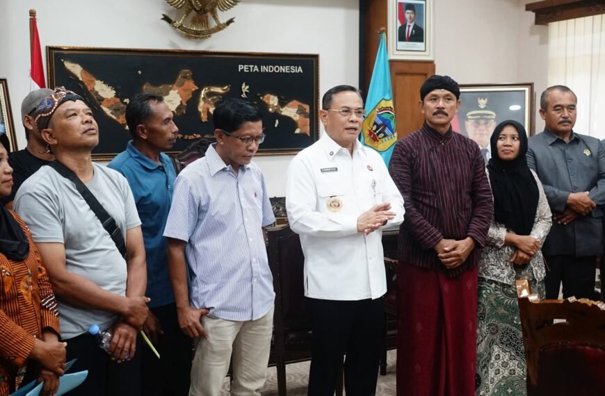 Hijaukan Kendeng , Bupati Terima Audiensi Jaringan Masyarakat Peduli Pegunungan Kendeng