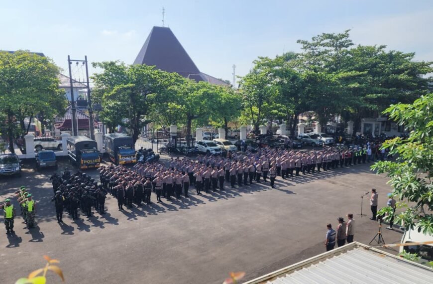 Polresta Pati Kerahkan Ratusan Personel Amankan Rapat Pansus Hak Angket DPRD Hari ke-11