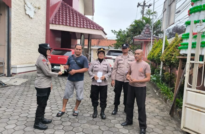 Polresta Pati Intensifkan Sambang dan Sosialisasi Kamtibmas di Gereja dan Pasar dalam Ops Lilin Candi 2025