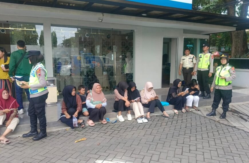 Polisi Masuk Kafe hingga Goa Wisata di Pati, Ini yang Mereka Sampaikan ke Warga