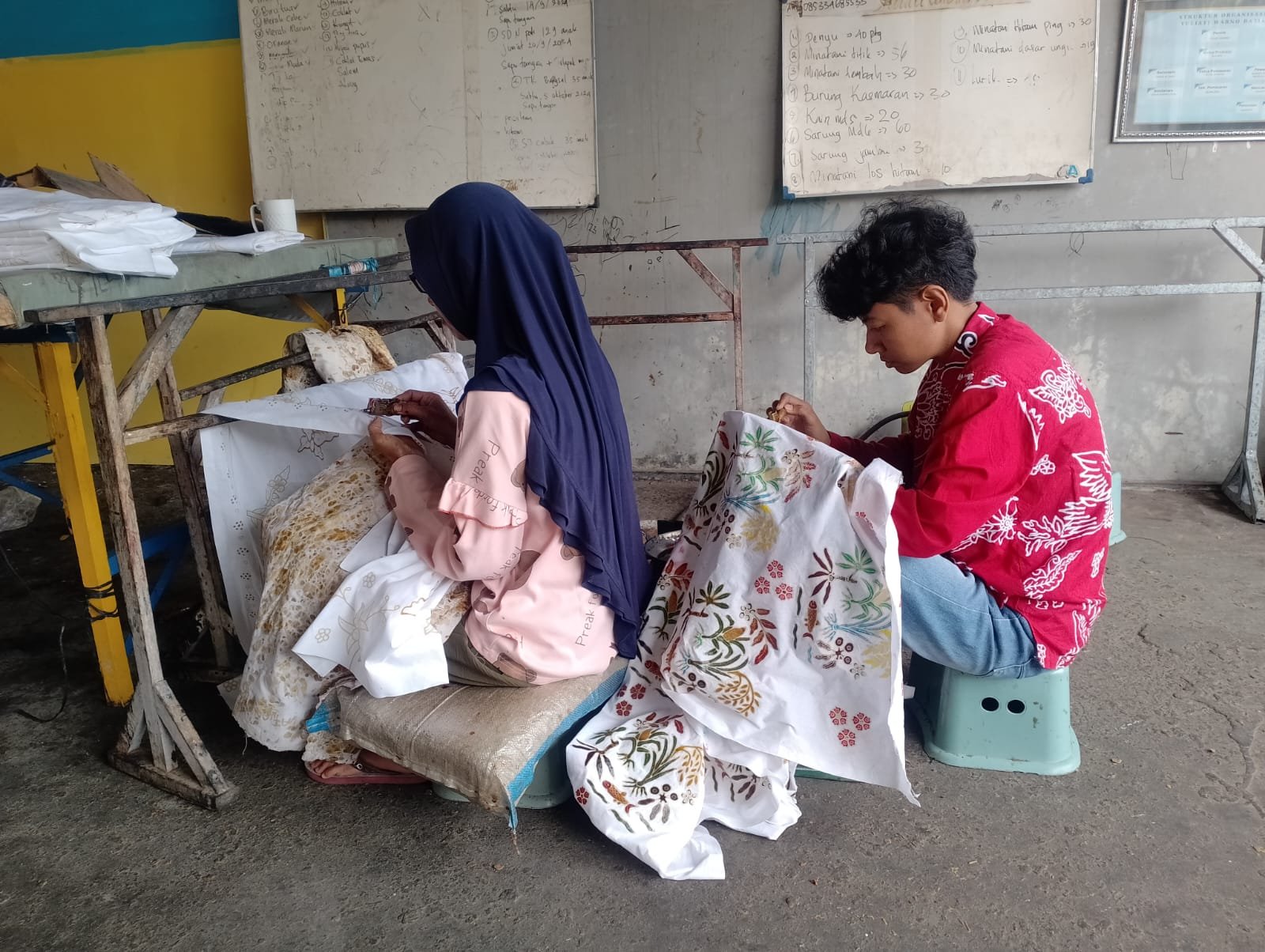 Disdagperin Pati Fasilitasi Pengembangan IKM Batik Yuliartiwarno Juwana