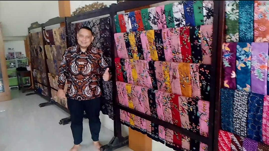 Tembus Pasar Eropa, Batik Bakaran Sri Sarni Konsisten Pertahankan Keaslian Batik Tulis Asli
