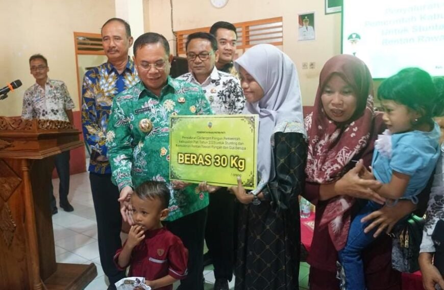 DPRD Pati Karwito Hadiri Penyalura Bantuan Cadangan Pangan Bagi Warga Miskin