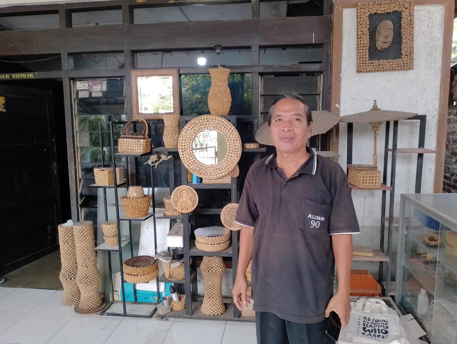 Tyara Craft Ubah Bonggol Jagung Jadi Kerajinan Bernilai Ekonomis Tinggi