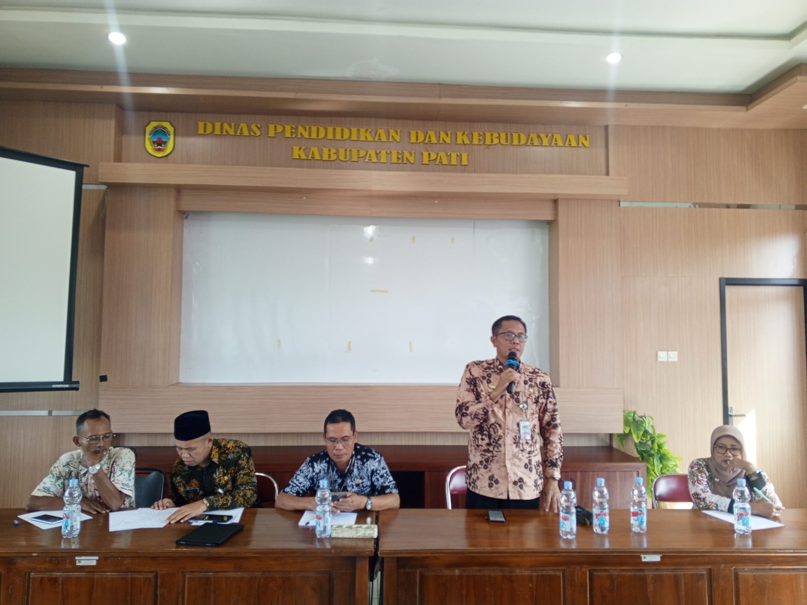 Forum Lembaga Swadaya Masyarakat dan Media Bersatu Mempertanyakan Pembangunan Sekolah di Pati TA 2025