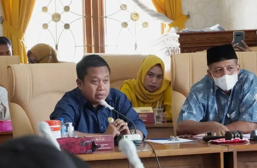 Dinilai Memberatkan Wali Murid, Komisi D DPRD Pati Larang Sekolah Jual Buku LKS