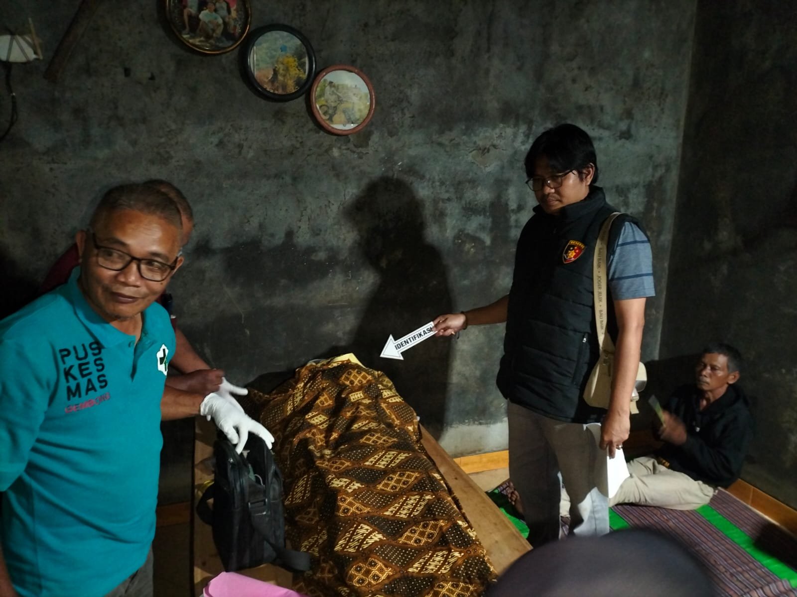 Polisi Evakuasi Korban Tenggelam di Waduk Gunung Rowo Gembong