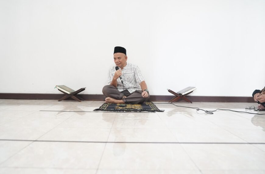 Para Pegawai Sekwan Pati Dapat Siraman Rohani dari Anggota DPRD Warjono