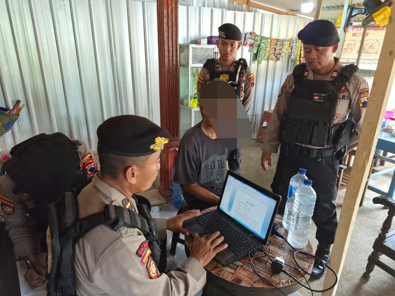 Gempur Pekat Selama Bulan Ramadhan, Sat Samapta Polresta Pati Sita Puluhan Botol Miras di Berbagai Wilayah