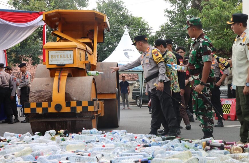 5.475 Botol Miras Ilegal Sitaan di Musnahkan Polresta Pati, Bukti Tegas Terhadap Peredaran Minuman Keras
