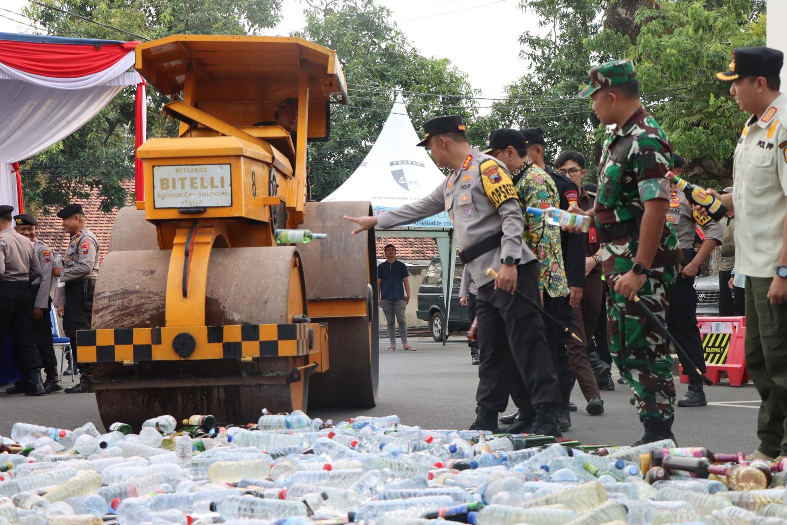 5.475 Botol Miras Ilegal Sitaan di Musnahkan Polresta Pati, Bukti Tegas Terhadap Peredaran Minuman Keras