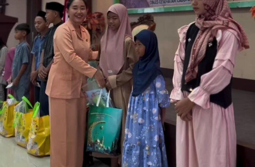 Kajian Islami DWP Dikes Pati, Santuni Yatim Piatu dan Kaum Dhuafa