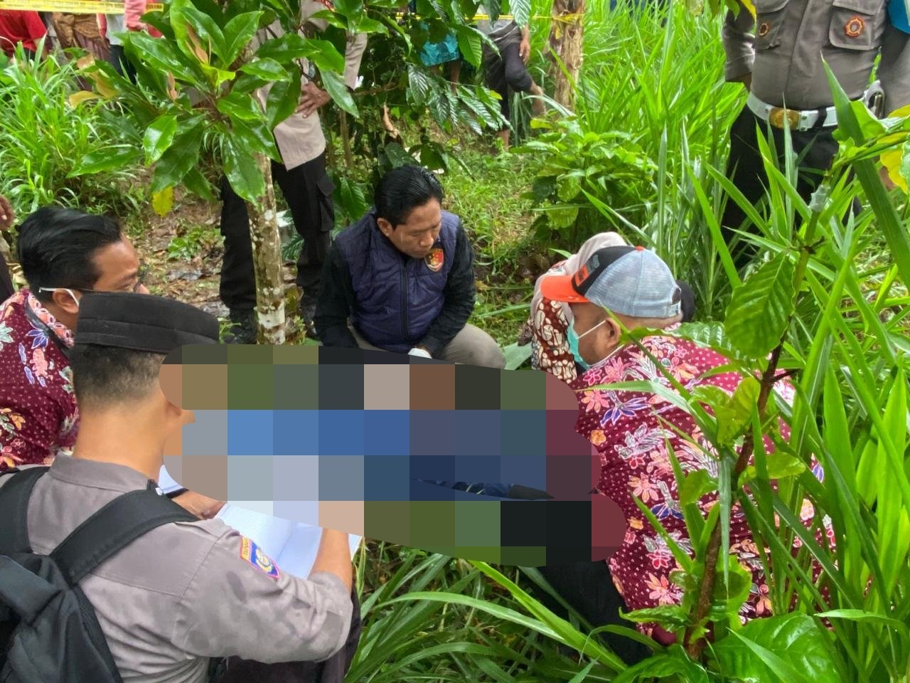 Pria Muda Ditemukan Tewas Gantung Diri di Kebun Cengkeh Tlogowungu