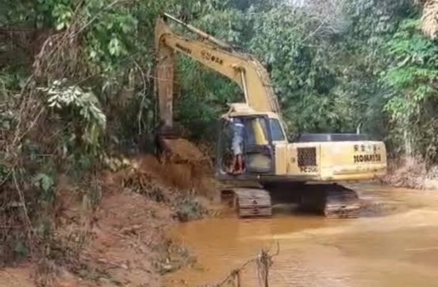 Cagah Banjir, DPUTR Bersihkan Sungai Dari Hulu
