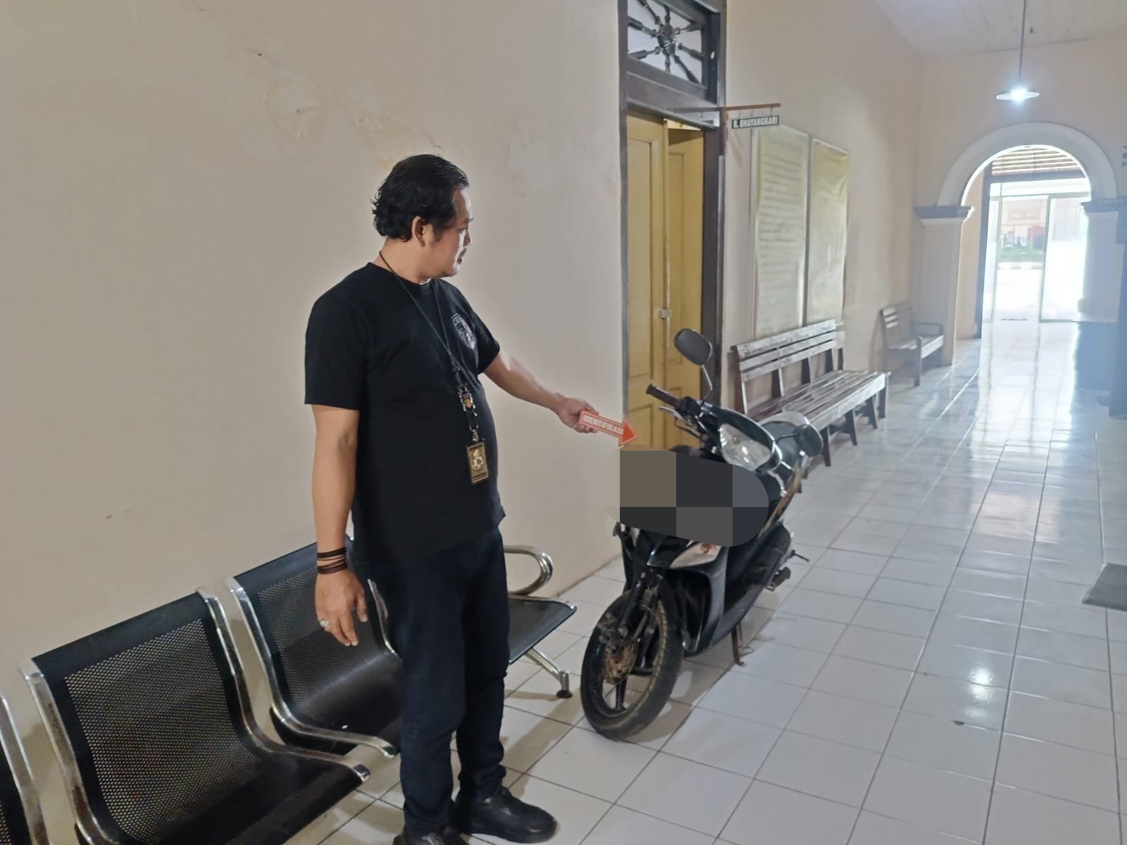 Pemuda 24 Tahun Todongkan Badik ke Ibu Rumah Tangga di Pati, Pelaku Diamankan Polisi