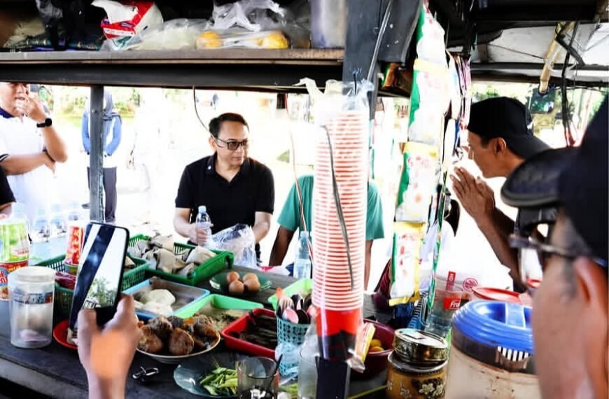 Car Free Day di Alun-Alun Kembang Joyo Membuat PKL Tersenyum Kembali