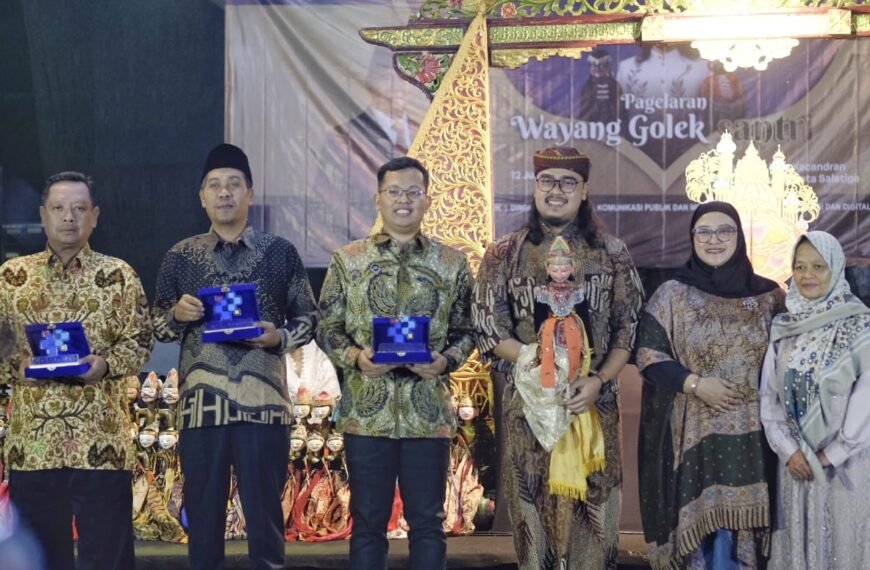 Wayang Jadi Sarana Edukasi MBG dan PP TUNAS di Salatiga, Komdigi Ajak Warga Siapkan Generasi Emas 2045