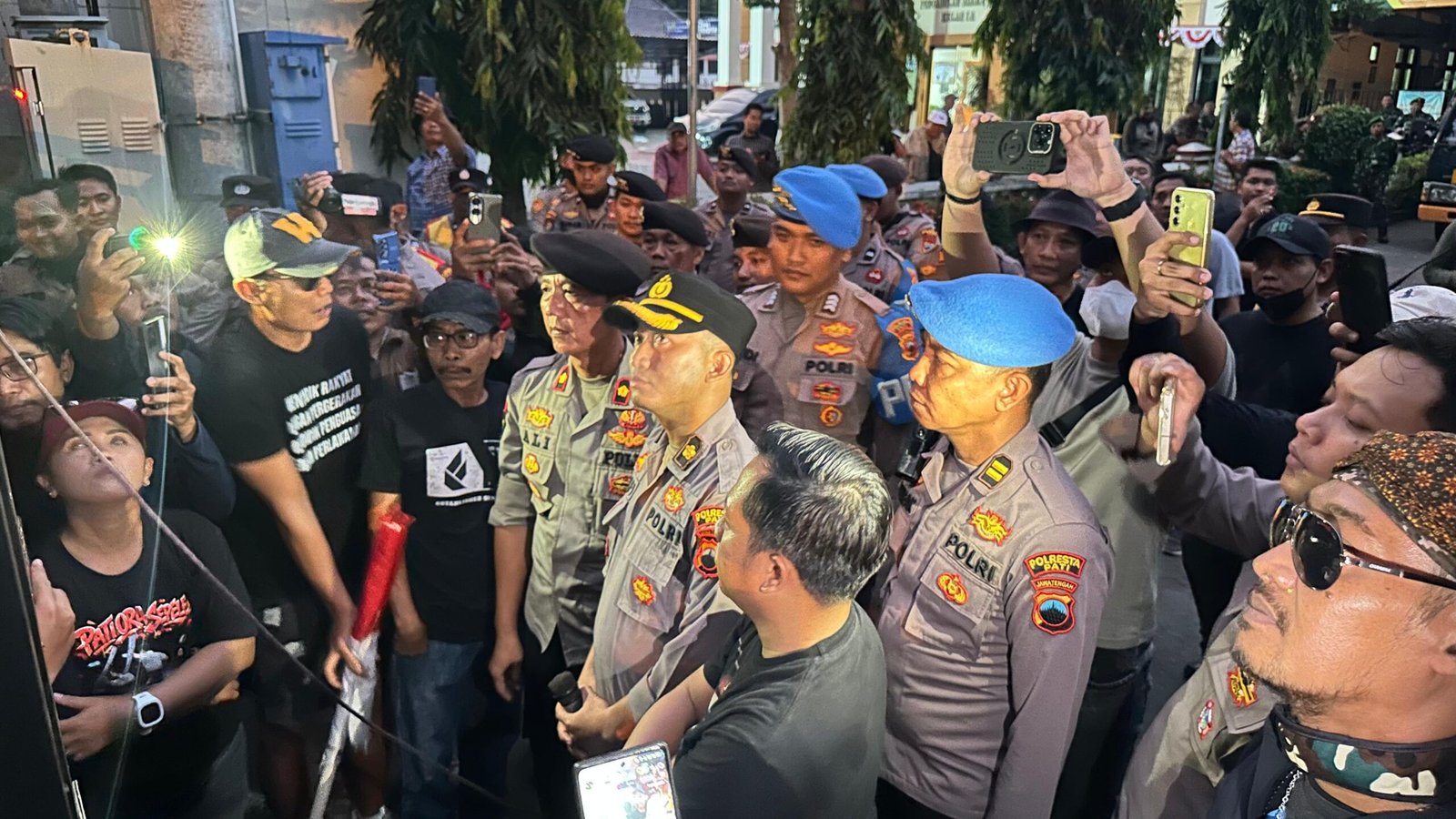 Hari Kelima Aksi AMPB Berlangsung Aman dan Tertib, Kabag Ops Polresta Pati: Tetap Humanis, Hormati Penyampaian Pendapat dan Jaga Marwah Negara