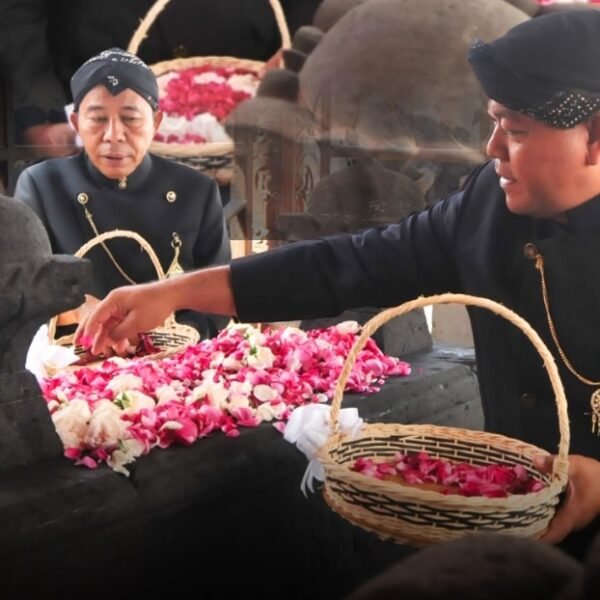 ‎Hari Jadi Kabupaten Pati ke-703, Ketua DPRD Hadiri Upacara dan Tabur Bunga untuk Mengenang Jasa Para Pendahulu‎‎